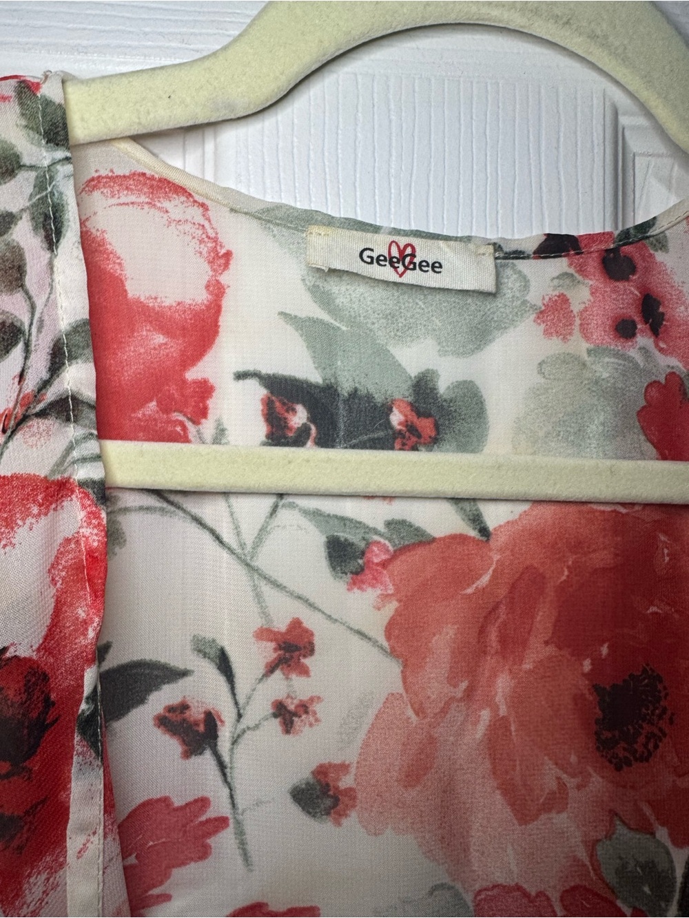 GeeGee Sheer Floral Kimono Cover-Up in Red, Coral and Cream - Picture 4 of 6